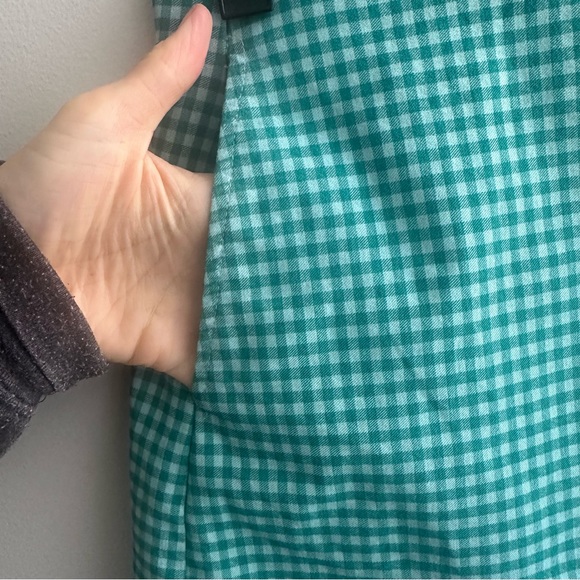 Urban Outfitters Mini Skirt - Picture 3 of 3